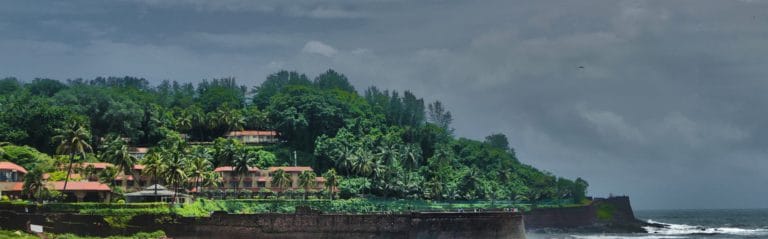 Chapora Fort, Goa: Sunset Views, Nearby Beaches & Monsoon Tips