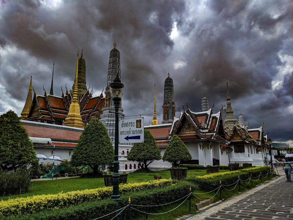 Bangkok Travel Guide: The City That Never Sleeps
