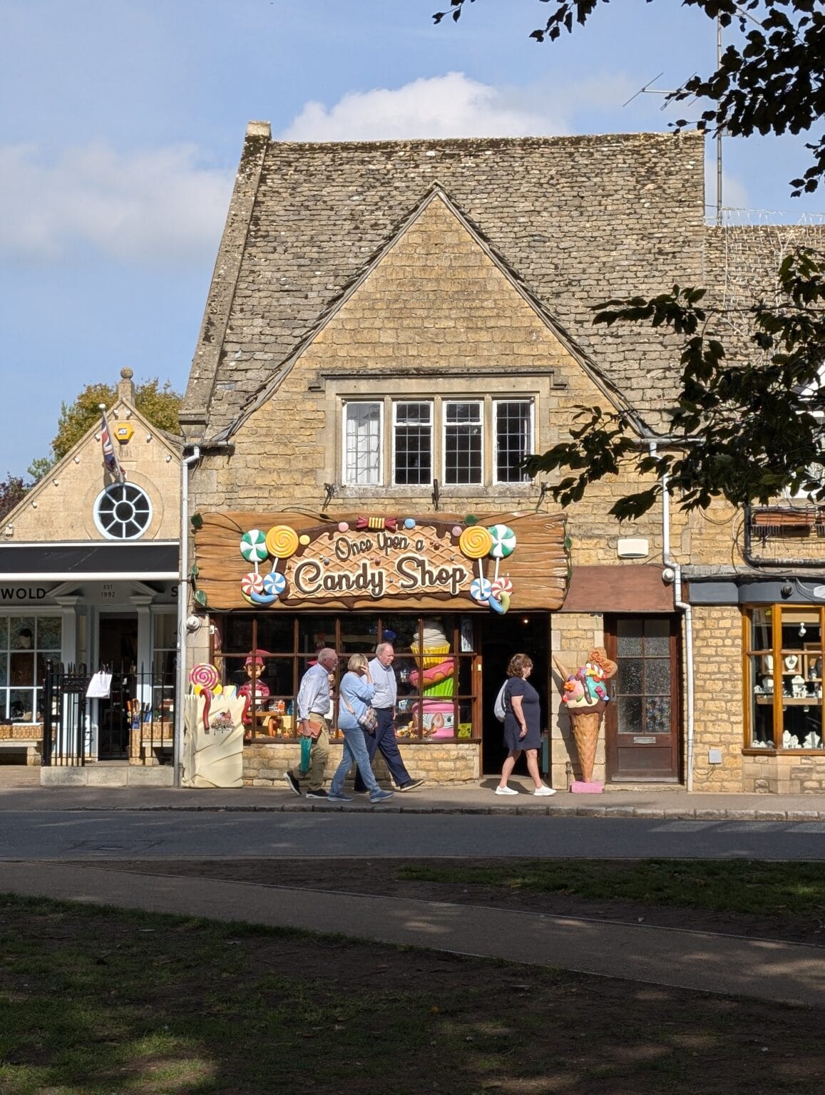 Bourton-on-the-Water in the Cotswolds &ndash; photo 19