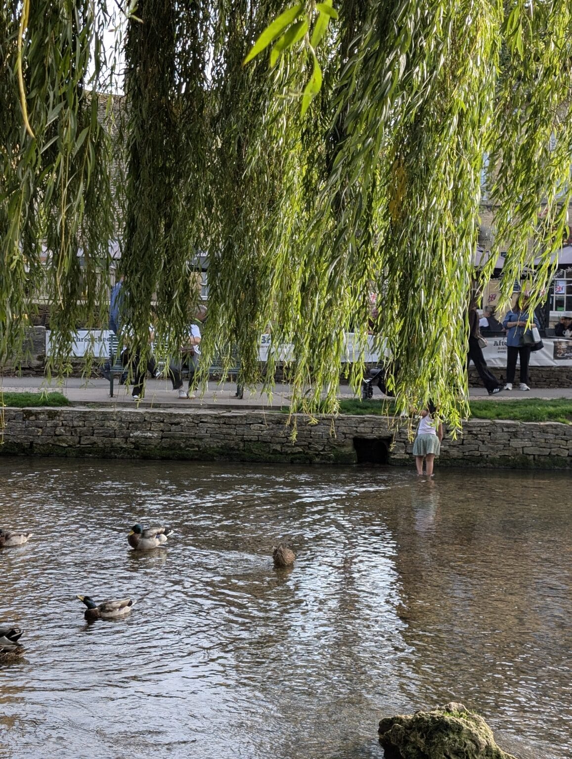 Bourton-on-the-Water in the Cotswolds &ndash; photo 37