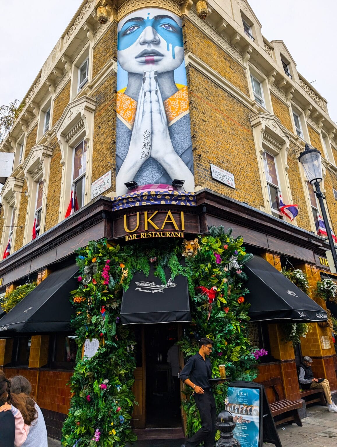 Portobello Road Market in Notting Hill &ndash; photo 7